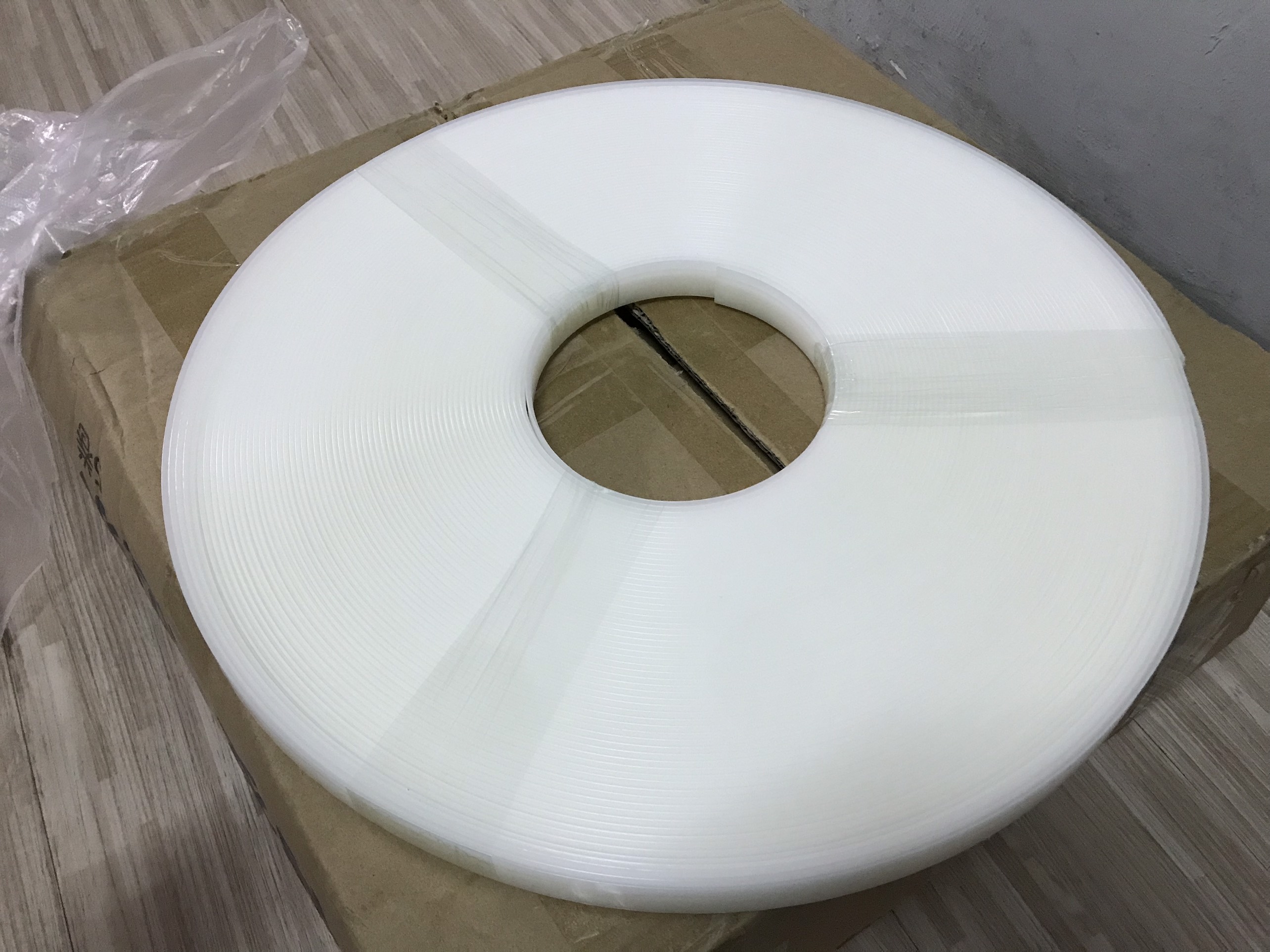 gáy nhựa sáng chân 2cm