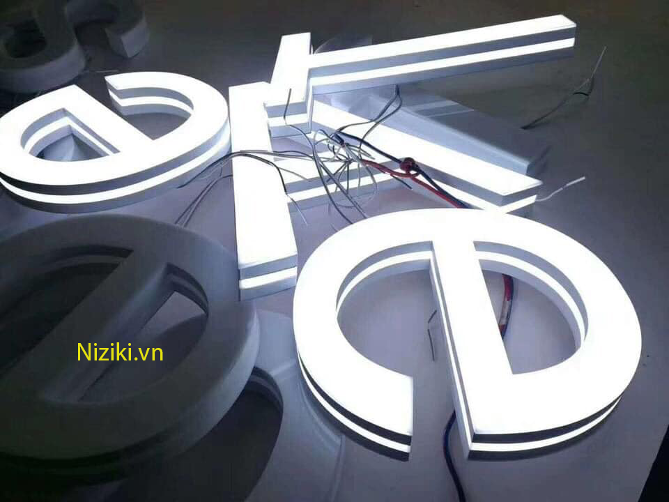 gáy nhựa 3d sáng chân