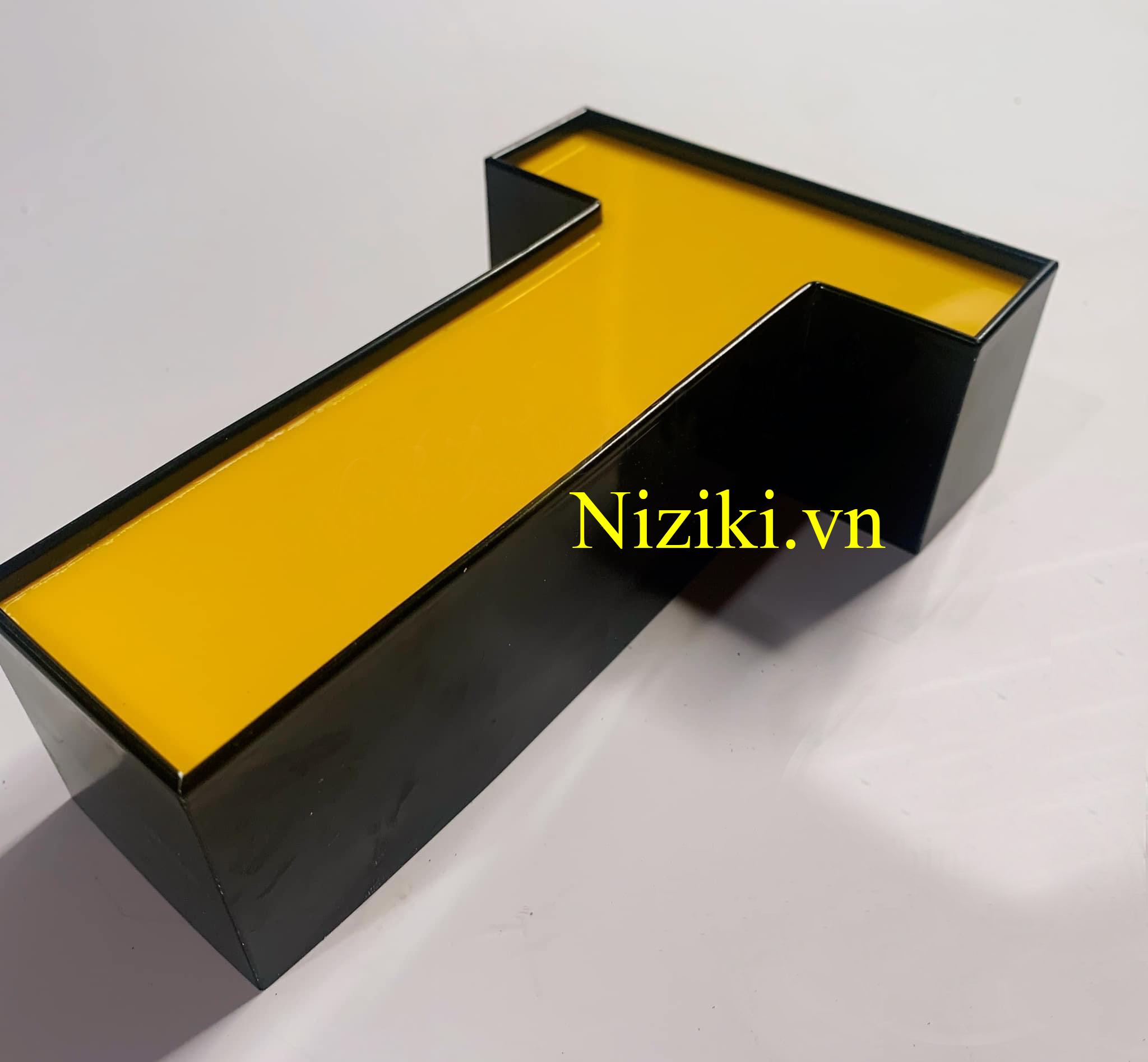 gáy nhôm 1 gờ màu đen