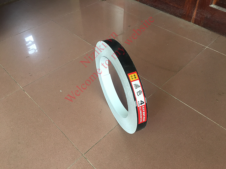gáy nhôm 0 gờ màu đen