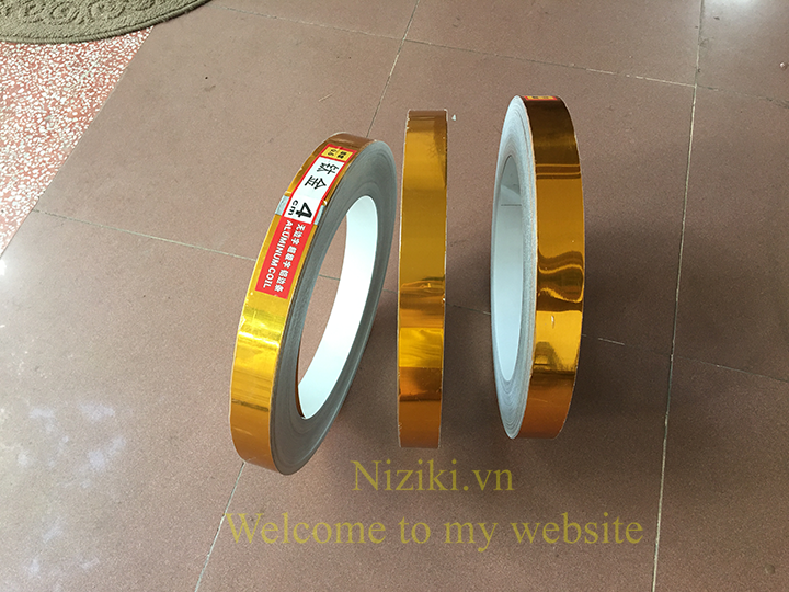gáy nhôm 0 gờ vàng gương